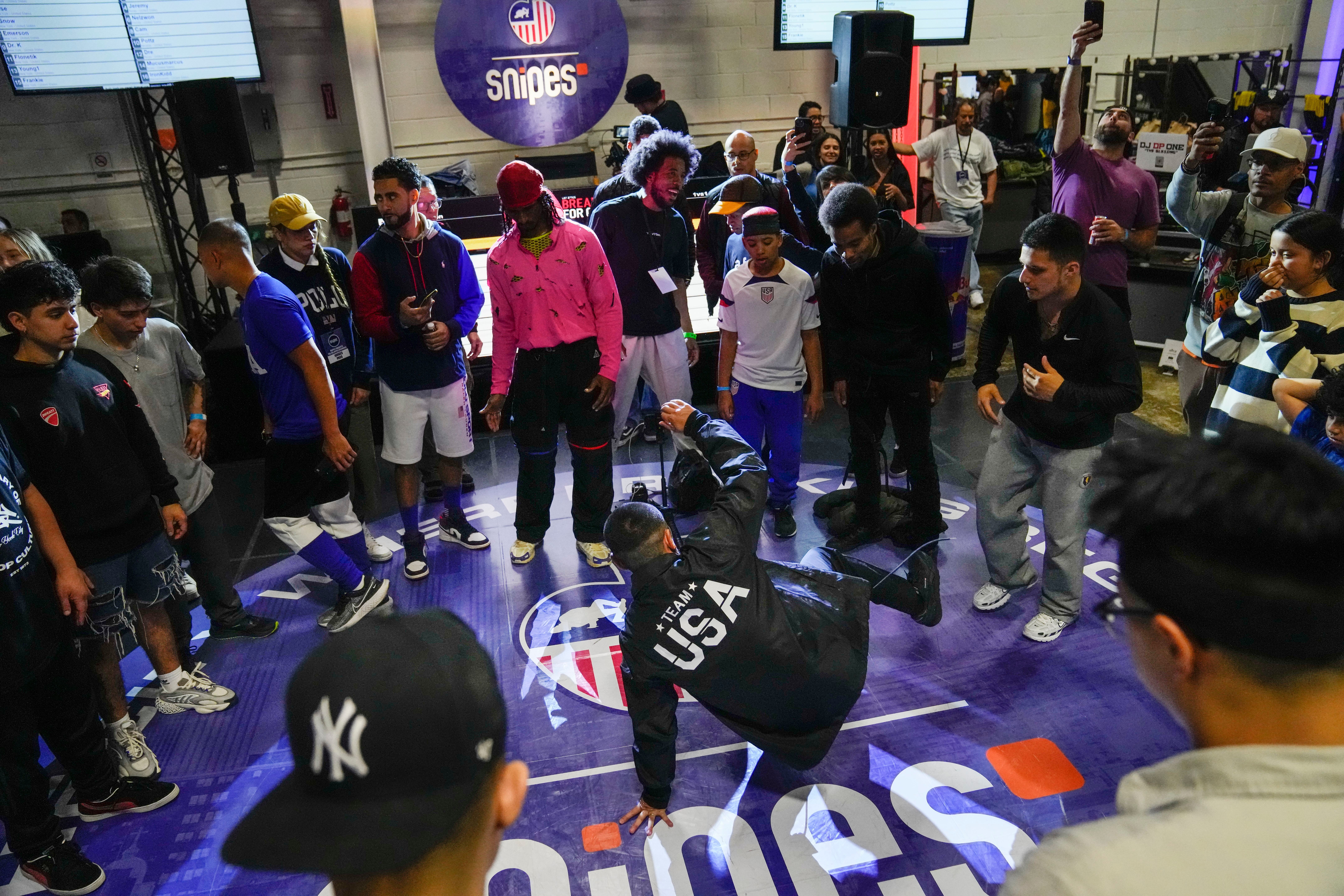 Breakdancing Paris Bound