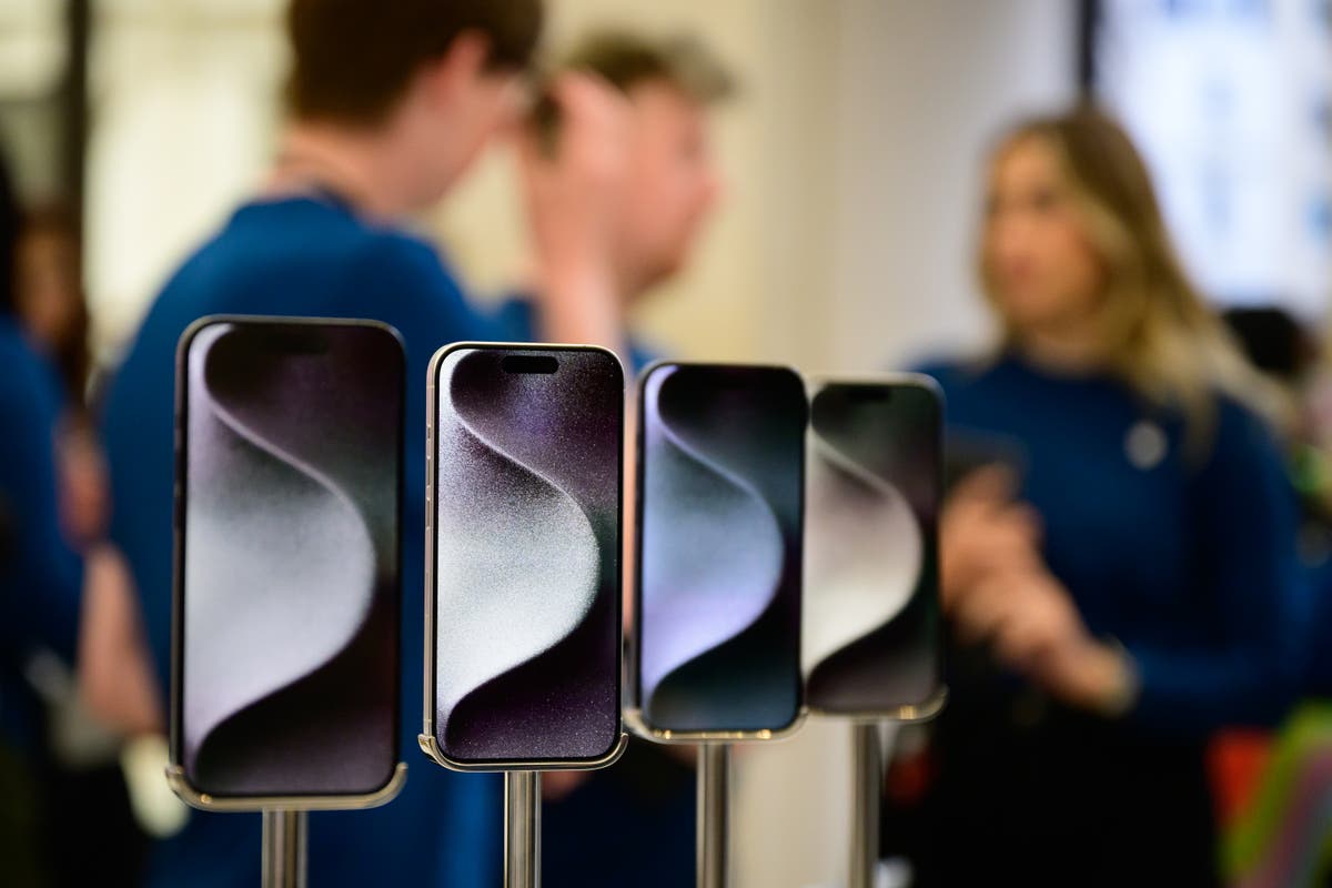 iPhone 15 and Pro: Apple opens sales for new line-up – but new orders might not be delivered for months