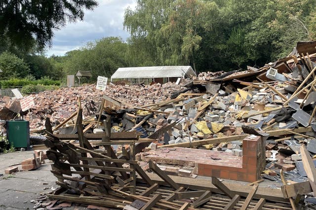 The demolished Crooked House pub near Dudley (PA)