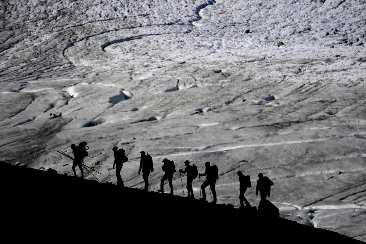 AP PHOTOS: In the warming Alps, Austria’s melting glaciers are in their final decades