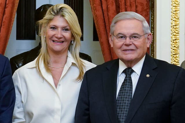 <p>US Senator Robert Menendez, right, and his wife Nadine Menendez </p>
