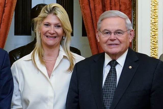 <p>US Senator Robert Menendez, right, and his wife Nadine Menendez </p>