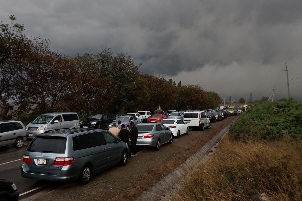 Thousands of ethnic Armenians flee Nagorno-Karabakh after Azerbaijan seizes control