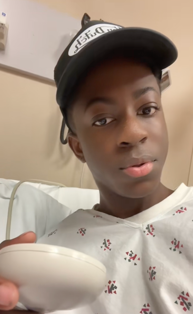 <p>TikTok user Stei shared a video of himself repeatedly calling for help in a hospital and being ignored by the staff.</p>