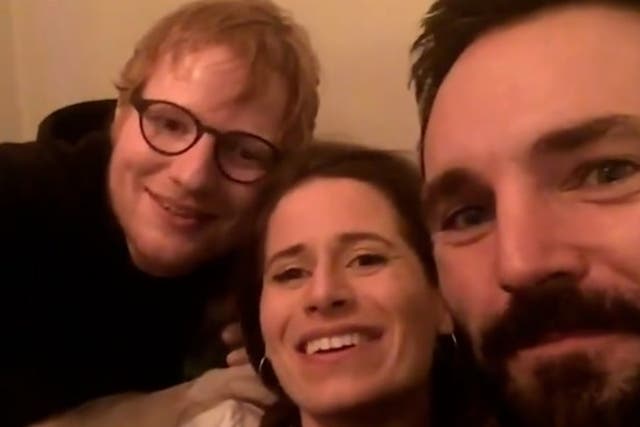 <p>Ed Sheeran serenades Courteney Cox and longtime partner with special song.</p>