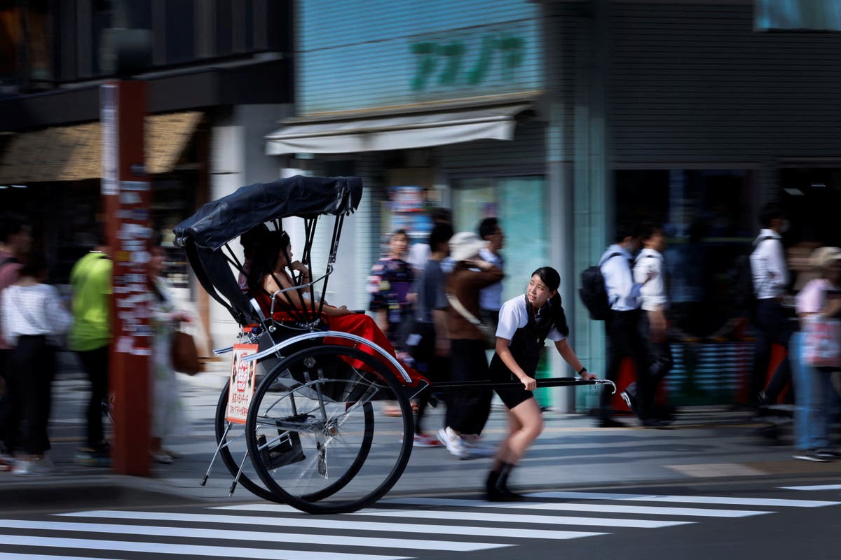 ソーシャルメディアが日本の女性たちを人力車に急ぐ動機にしている