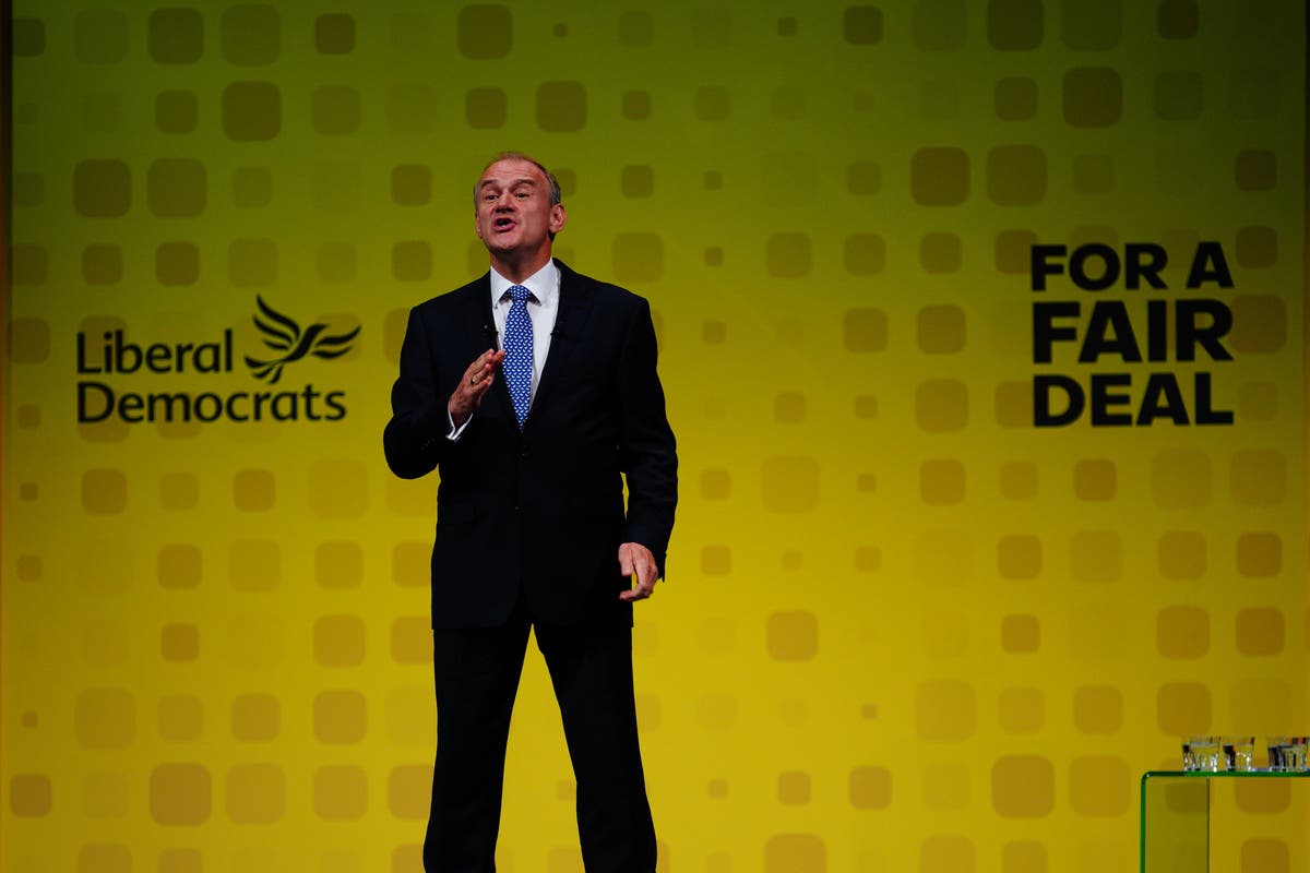 Davey makes pledge on legal rights for cancer patients in keynote speech