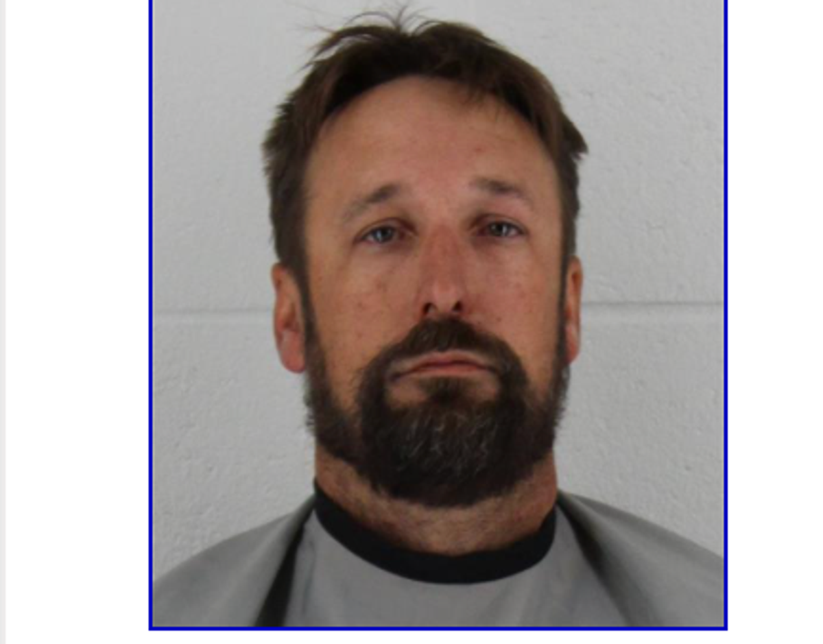 Youth pastor says he stabbed wife and children to avoid eviction - Vimarsana News