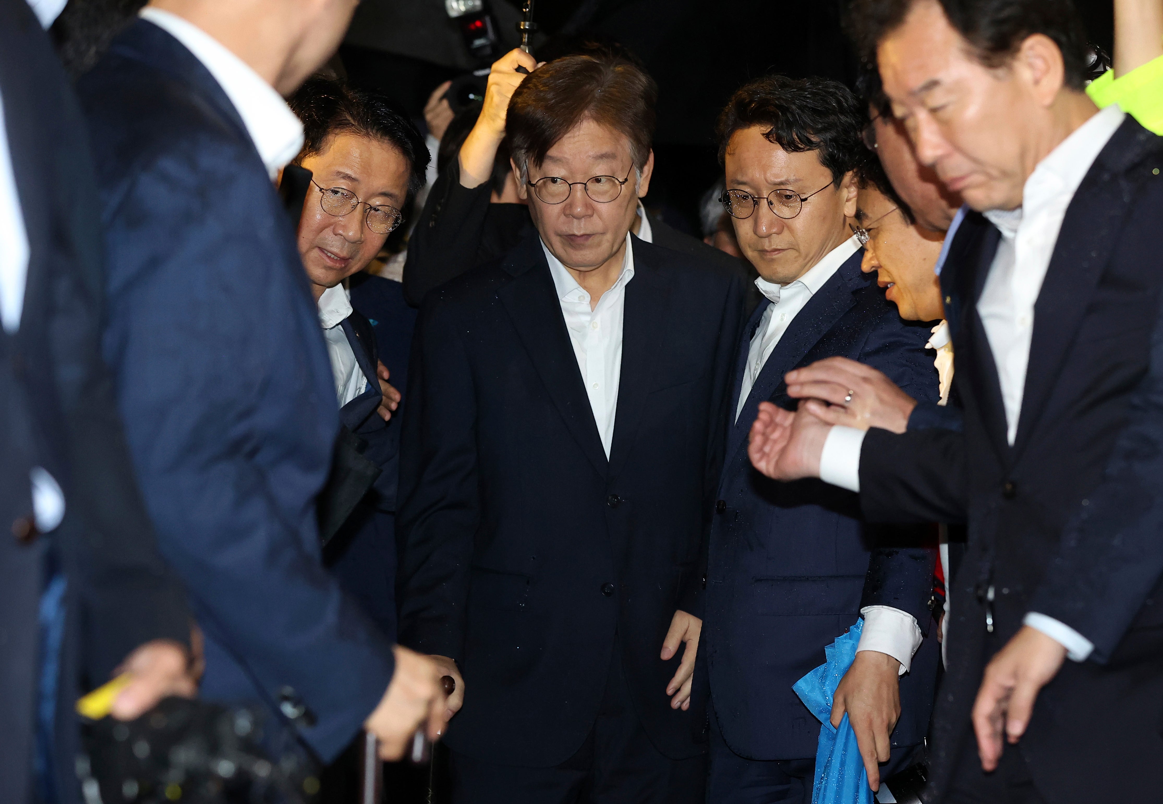 South Korean Court Denies Arrest Warrant For Opposition Leader Lee In ...