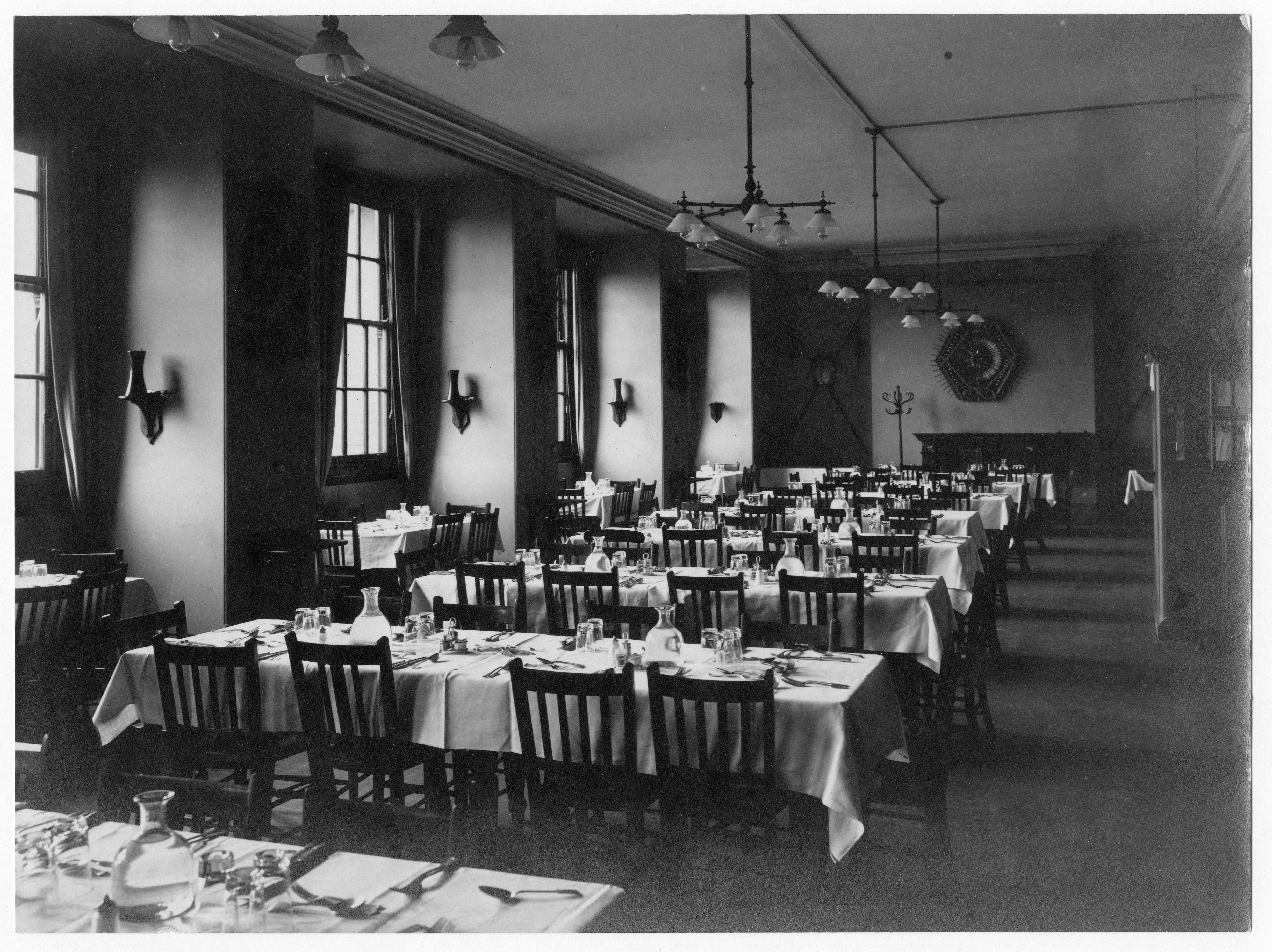 The War Office’s luncheon room – serving quite different fare than visitors can expect today