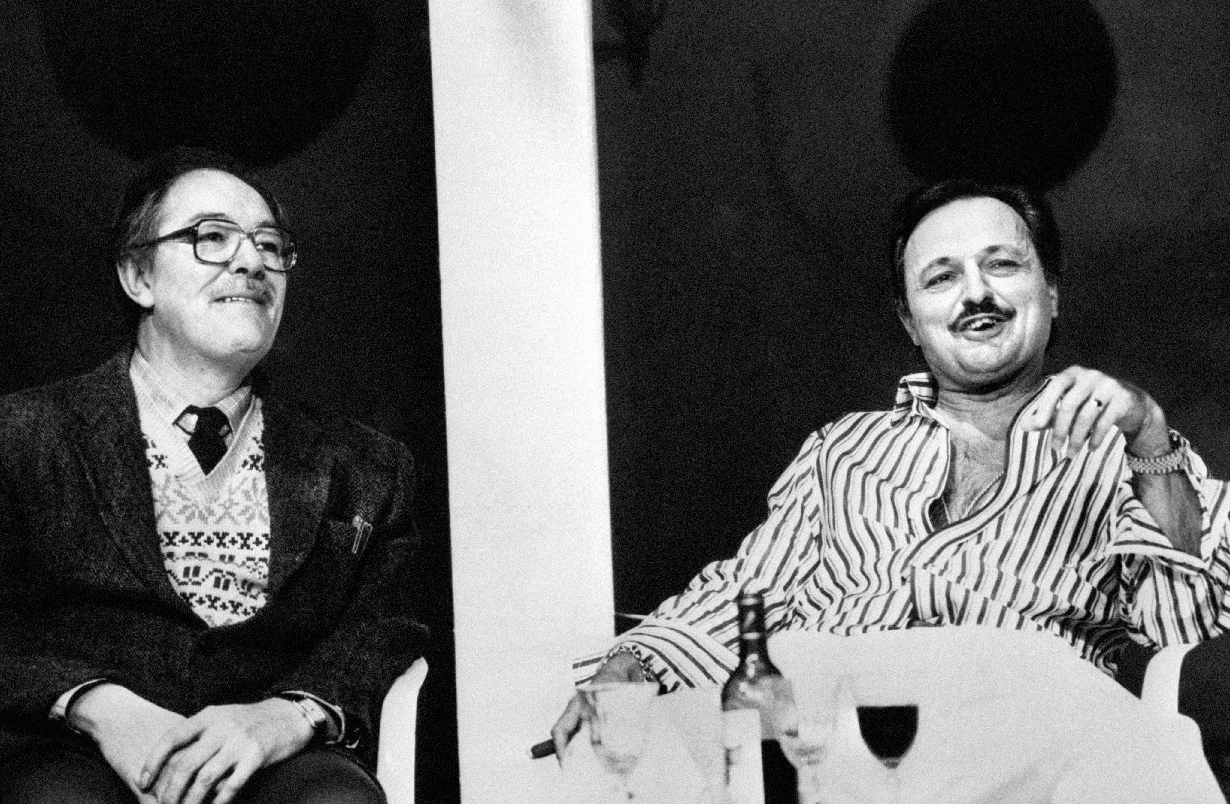 Gambon (left) on stage with Peter Bowles in 1990