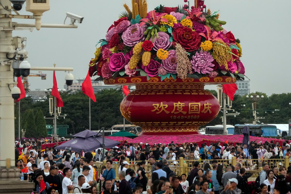 Millions take to China's railways, roads, air in 1st big autumn holiday since end of zero-COVID