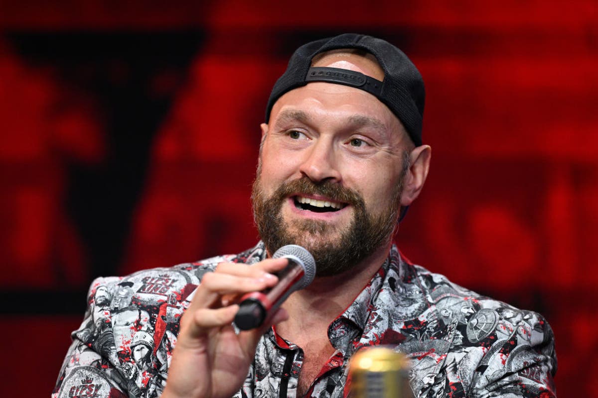 Tyson Fury vs Oleksandr Usyk ‘signed’ with undisputed title fight set to be confirmed Tyson Fury vs Oleksandr Usyk ‘signed’ with undisputed title fight set to be confirmed