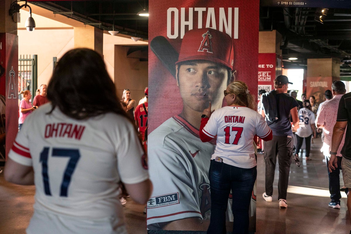 Angels star Shohei Ohtani finishes with the best-selling jersey in