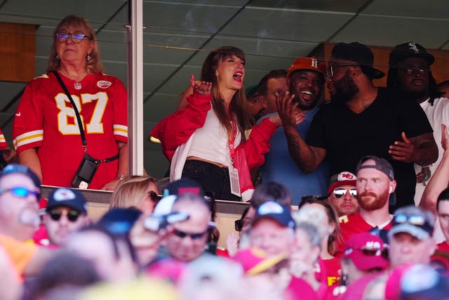 <p>Donna Kelce and Taylor Swift are seen during the first half of a game between the Chicago Bears and the Kansas City Chiefs at GEHA Field at Arrowhead Stadium on September 24, 2023 in Kansas City, Missouri. </p>