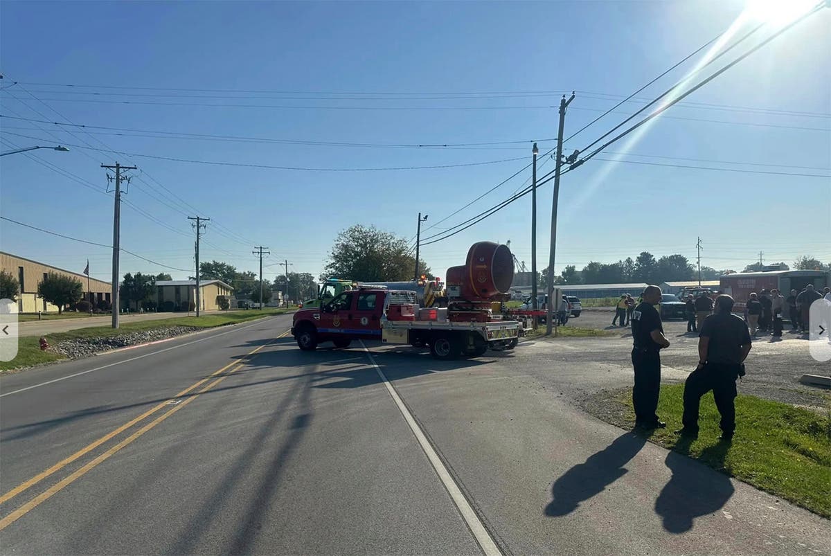 Truck accident in Illinois causes "multiple" deaths and an ammonia leak that leads to an evacuation