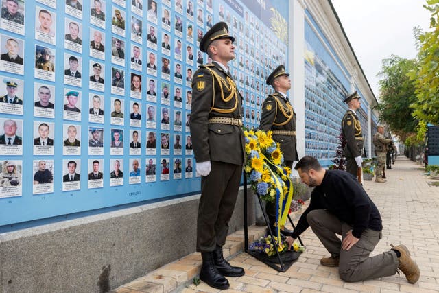 <p>President Volodymyr Zelenskiy visits the Memory Wall of Fallen Defenders of Ukraine</p>