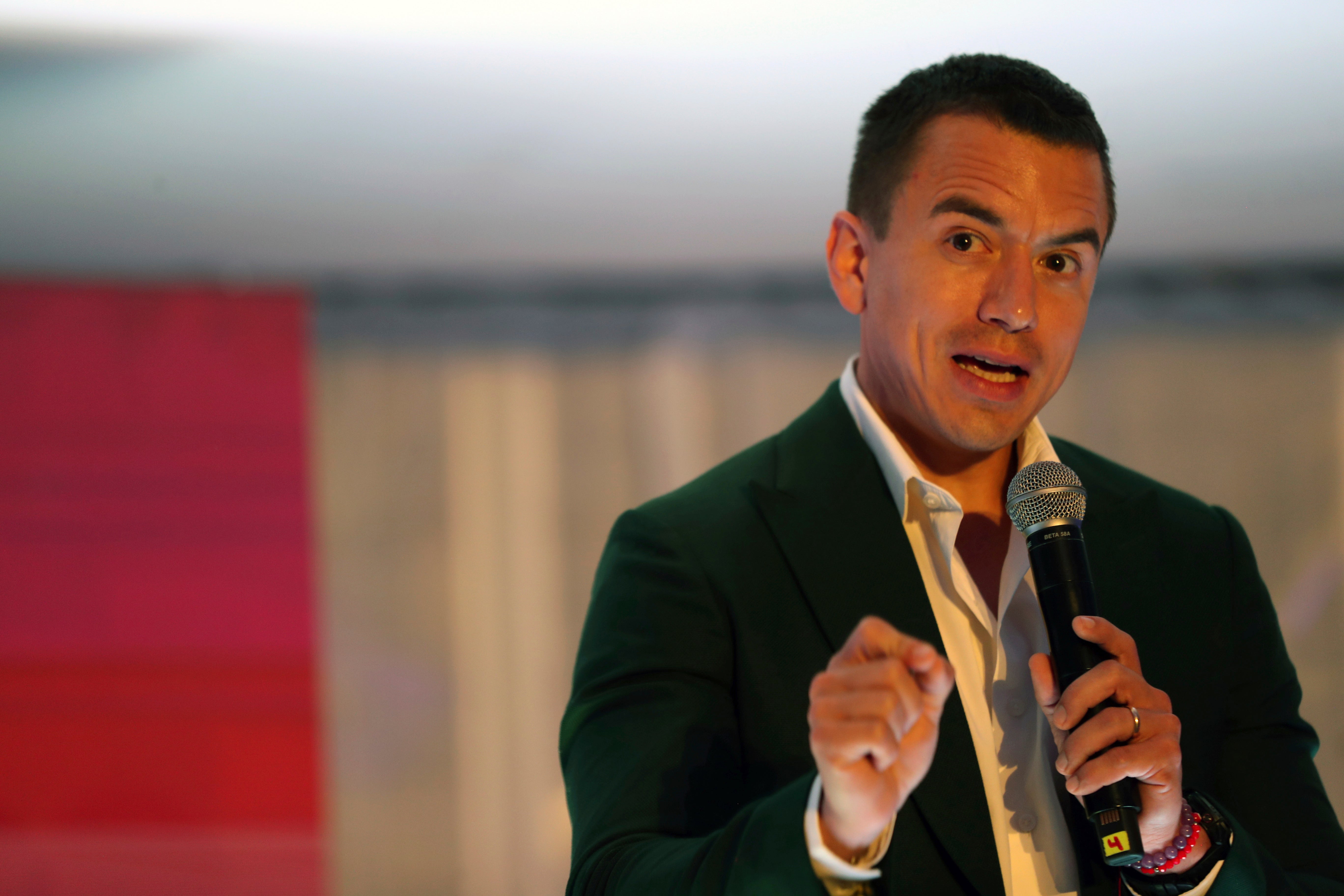 ECUADOR-ELECCIONES-DEBATE