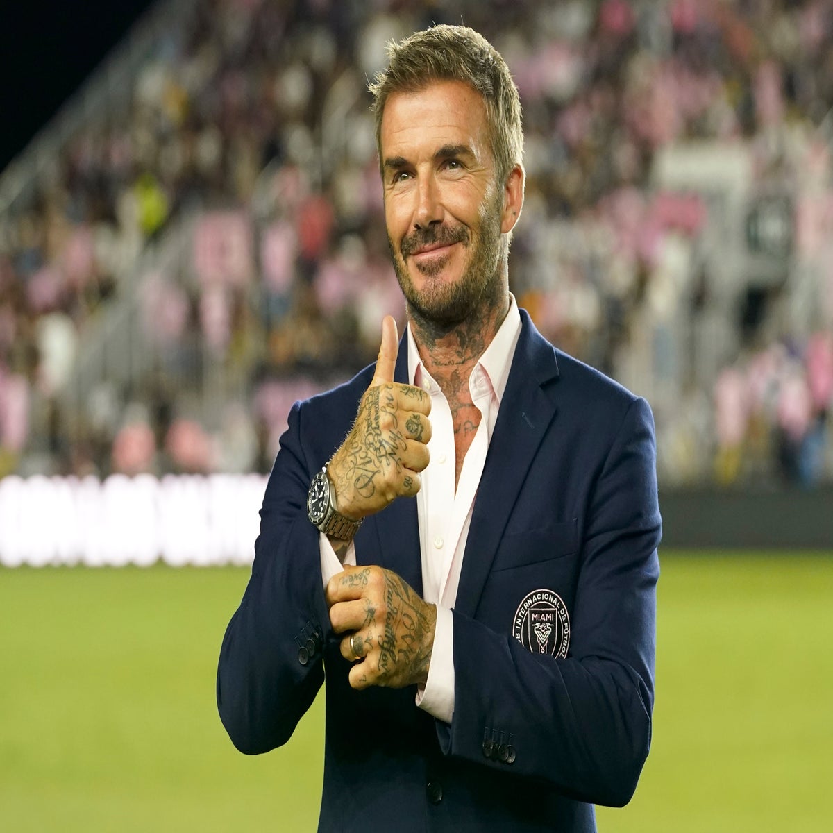 David Beckham's Life and Soccer Career: Photos