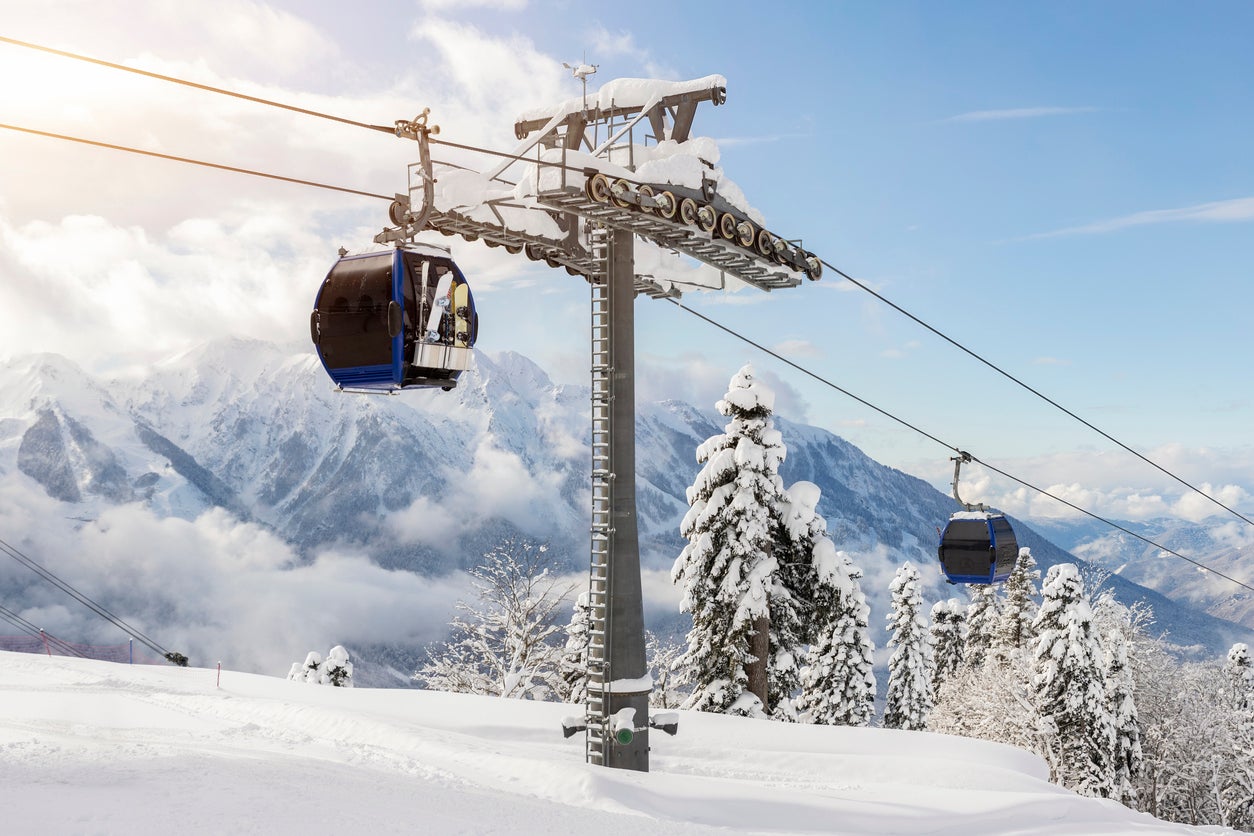 A skiing gondola has crashed and injured a family of four