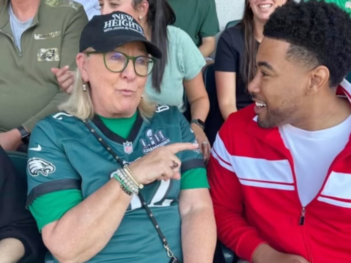 Travis Kelce’s mom Donna weighs in on viral Taylor Swift moment
