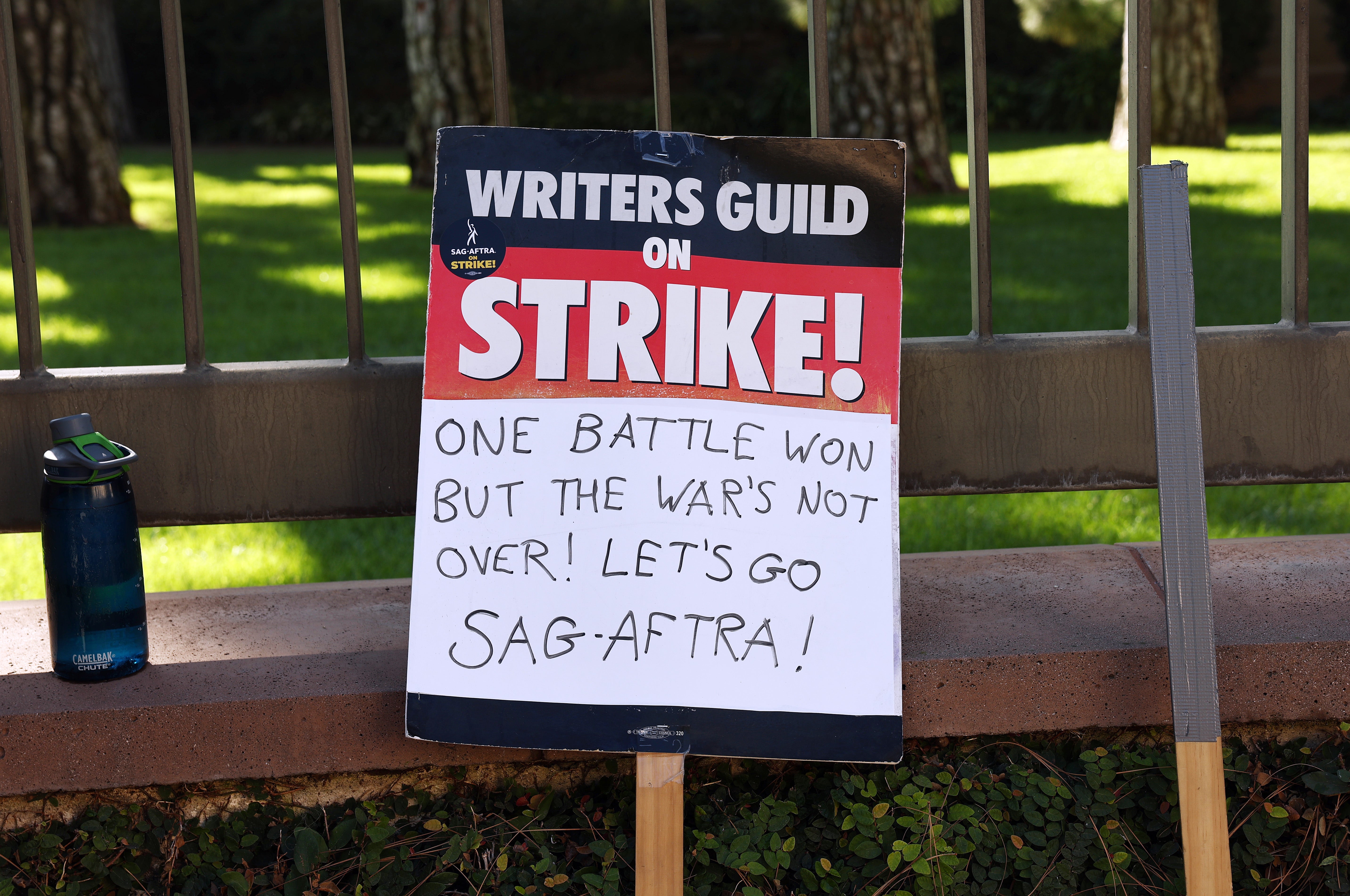 Members of actors’ union SAG-AFTRA remain on strike