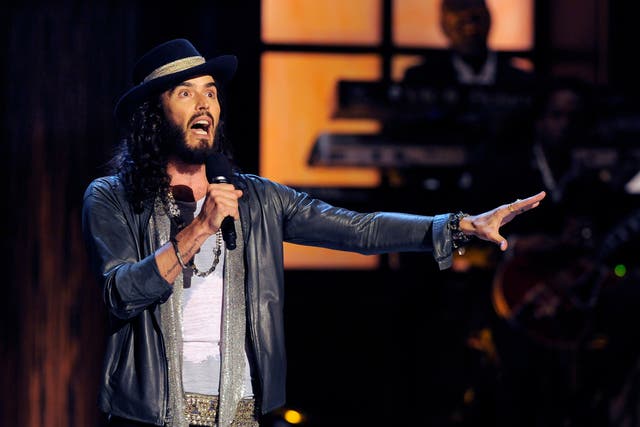VIOLENCIA SEXUAL-RUSSELL BRAND