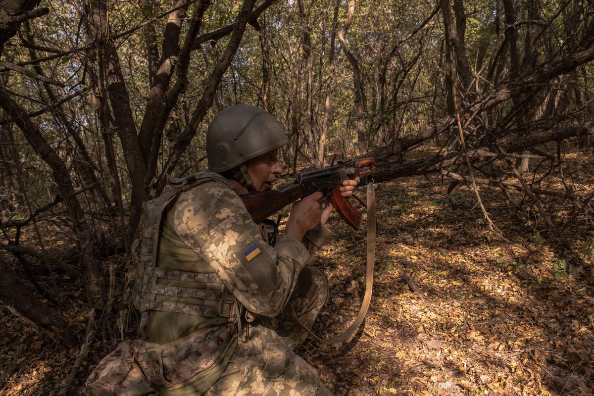 Ukraine advances on southern front as Zelensky assesses preparations for winter