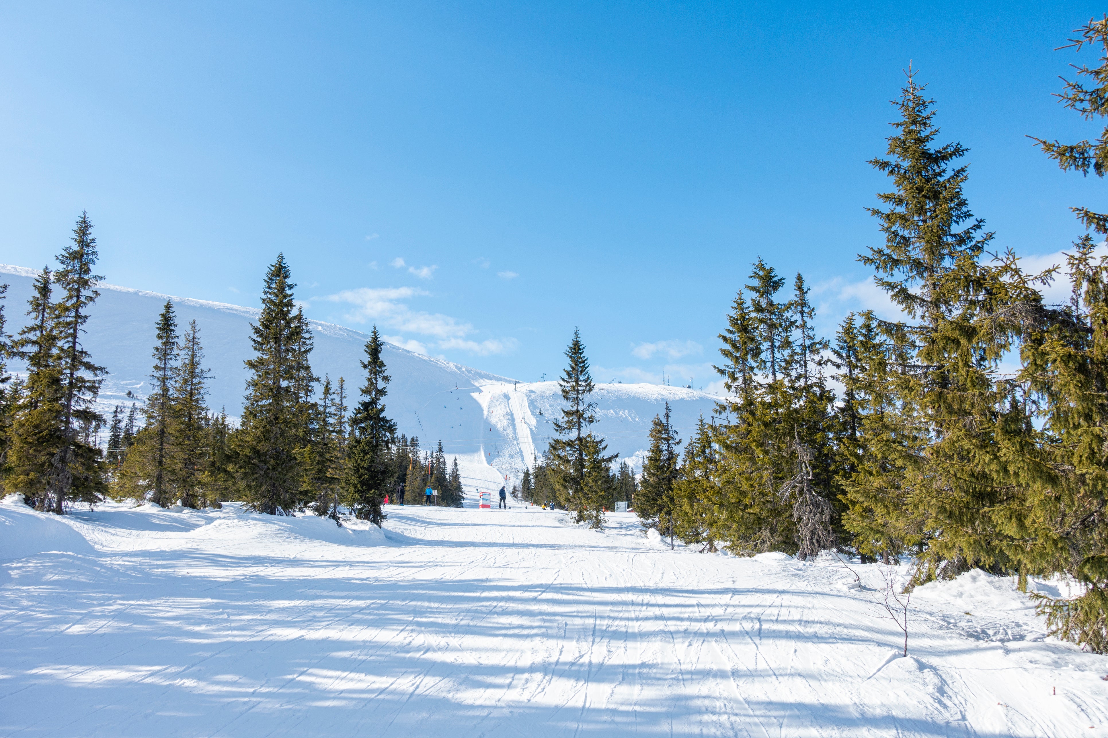 Slide the slopes with likeminded solo skiers in eastern Norway
