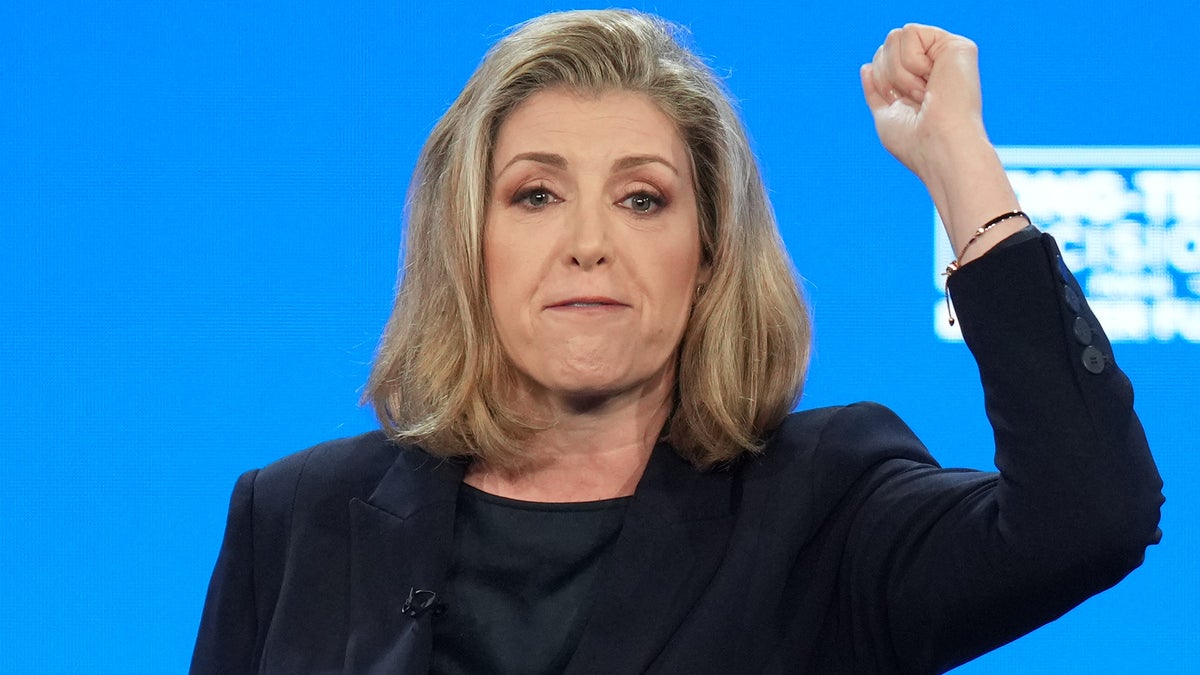 Penny Mordaunt demands people ‘stand up and fight’ 12 times in bizarre speech