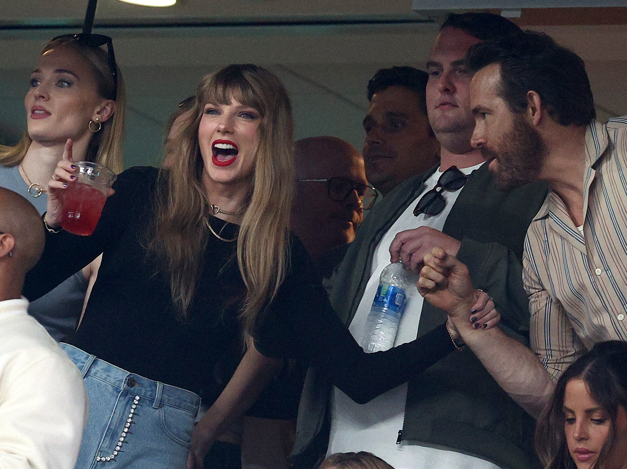 Taylor Swift enjoys the game, and then endures a torrent of misogynistic abuse
