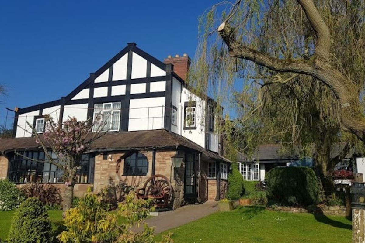 Country pub dating back to Hanoverian period to go under hammer