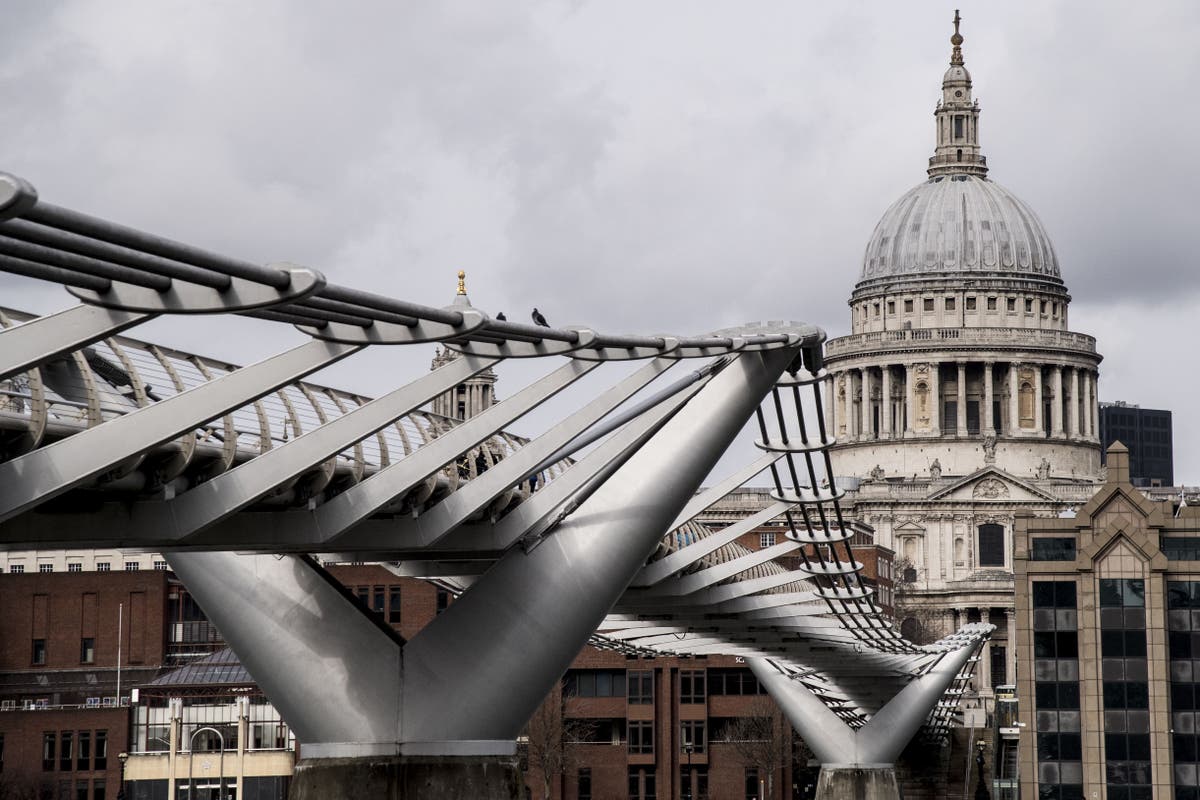 Millennium Bridge to shut for three weeks for urgent maintenance work