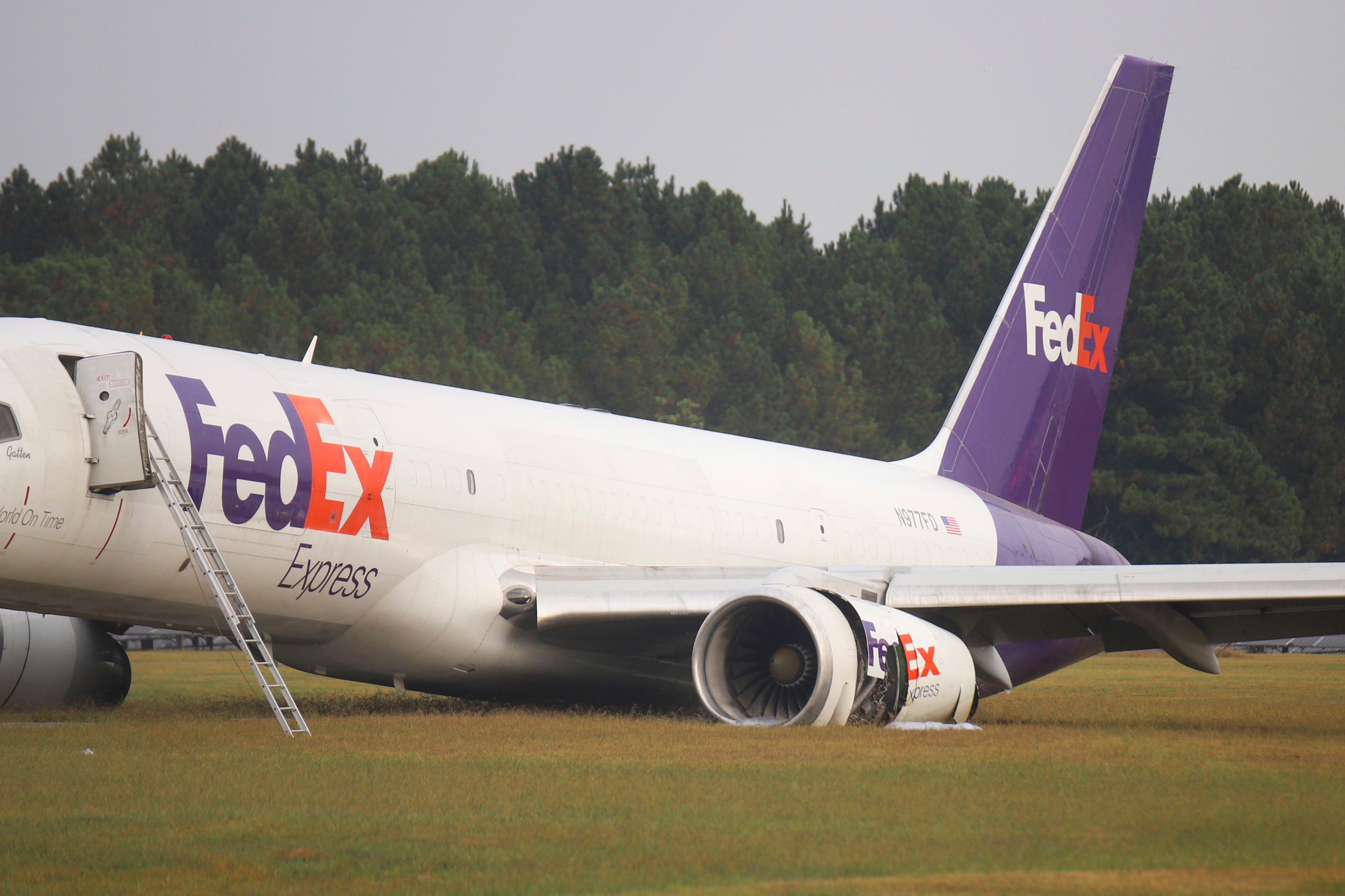 FedEx Plane-Crash-Landing