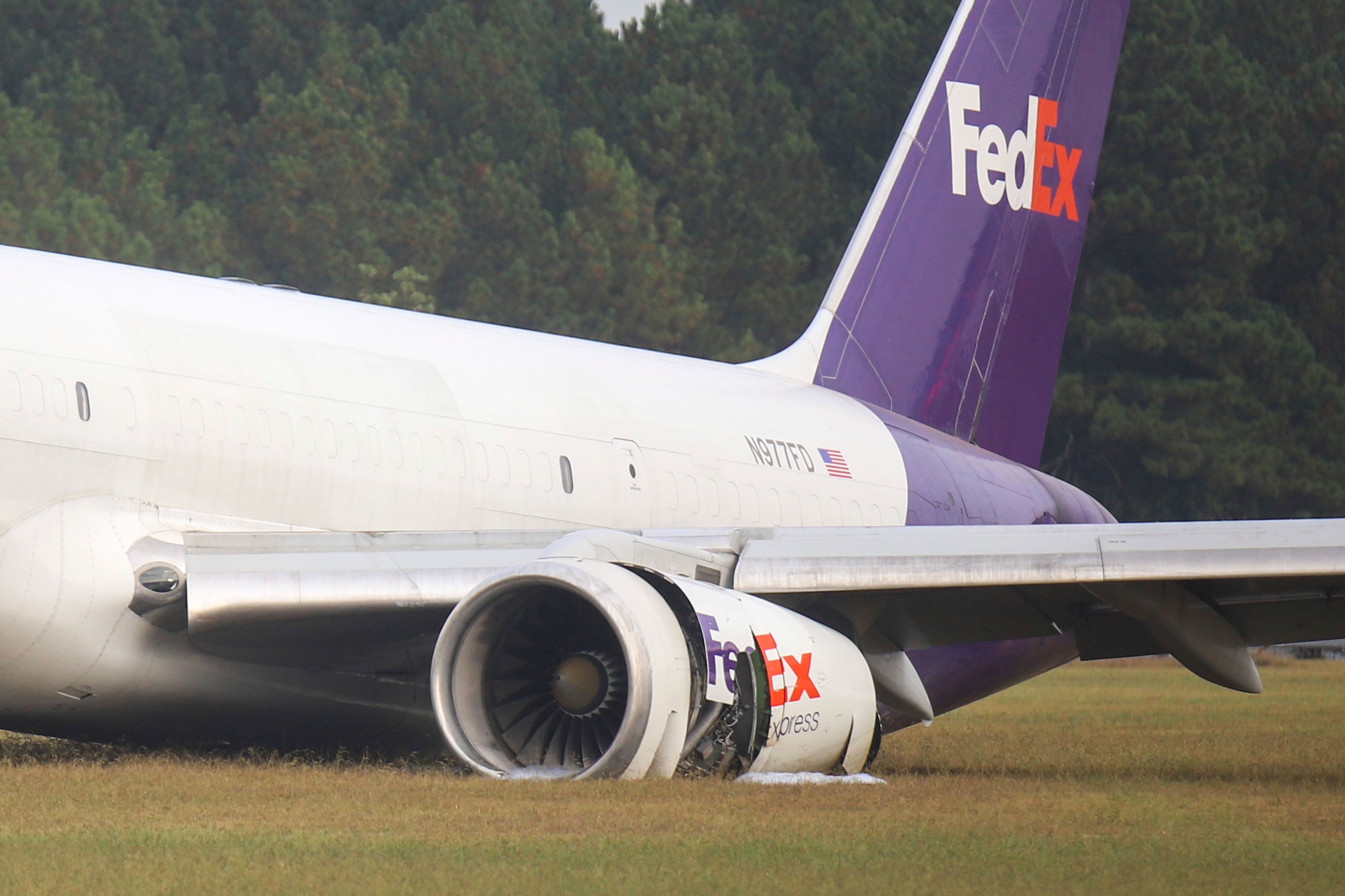 FedEx Plane-Crash-Landing