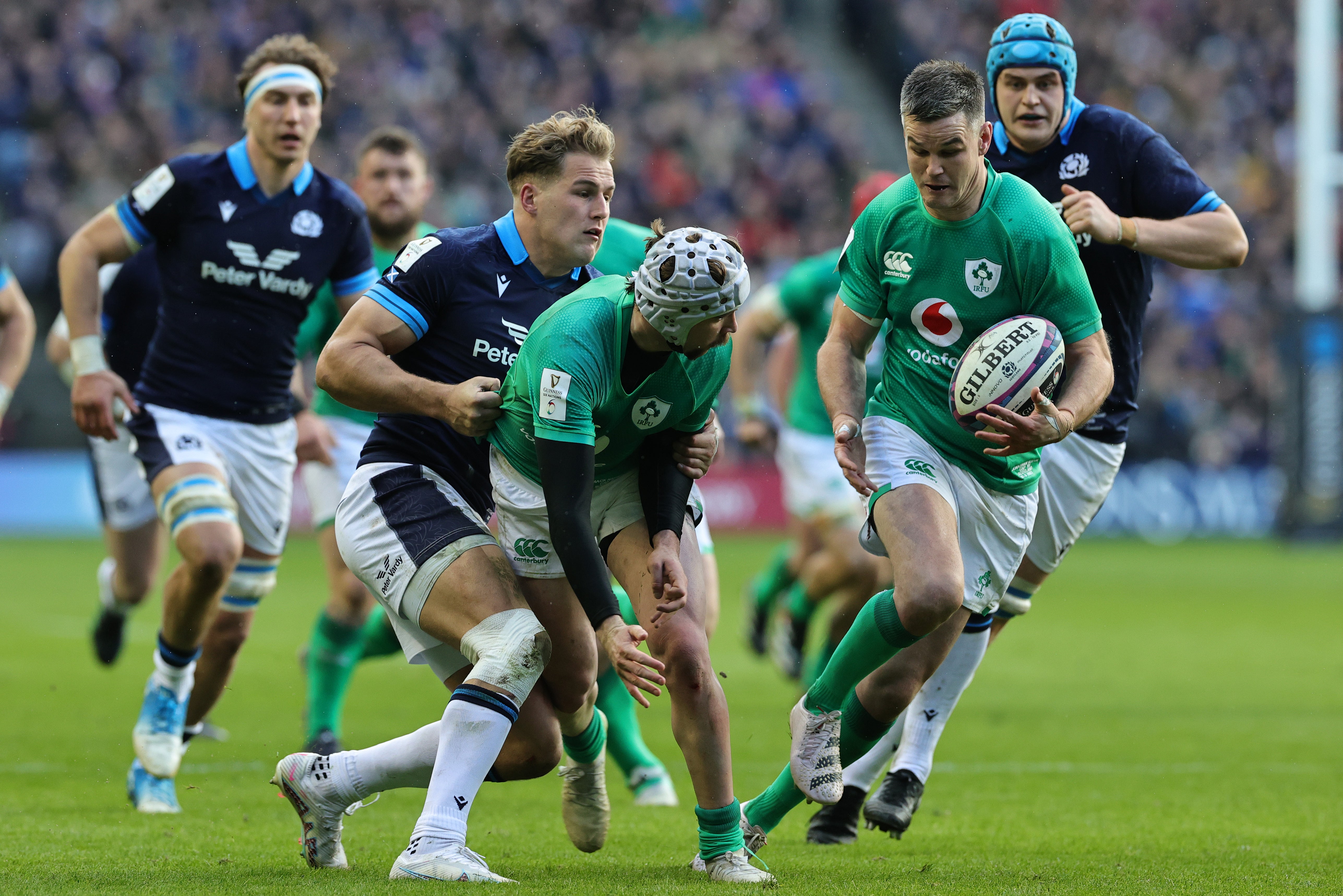Ireland and Scotland meet in Paris with a last eight place on the line