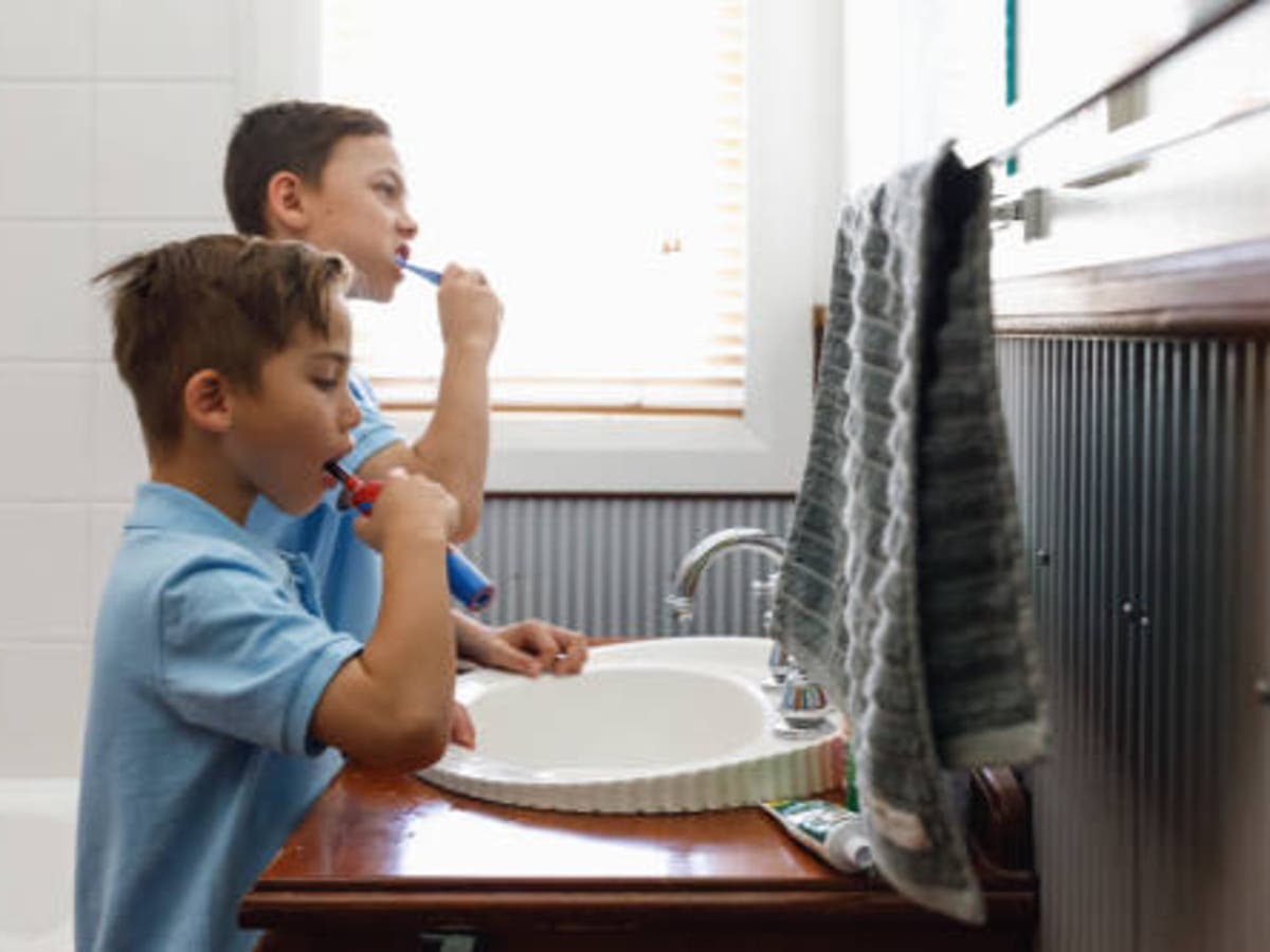 Labour strategies for supervised toothbrushing in colleges – but teachers are not delighted