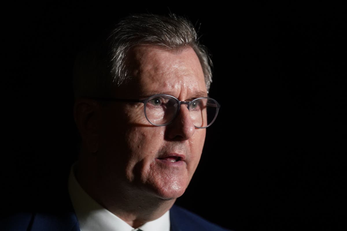 Gaps remain between Government and DUP on trade border impasse, says Donaldson