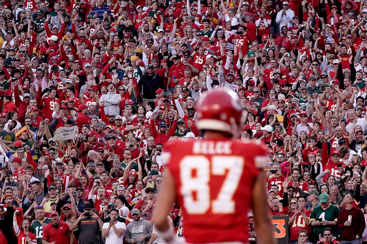 CBS shows difference in Travis Kelce’s game performance when Taylor Swift is there