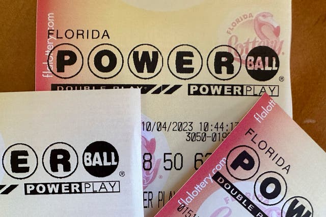 Powerball jackpot soars to $650 million ahead of Monday drawing