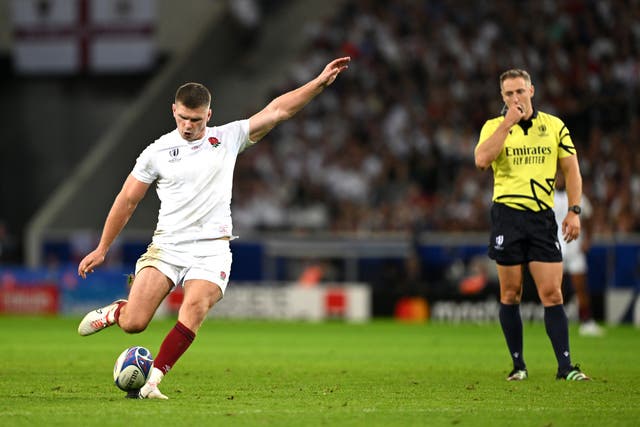 <p>Owen Farrell exceeds the shot clock, with Andrew Brace ruling out the penalty</p>