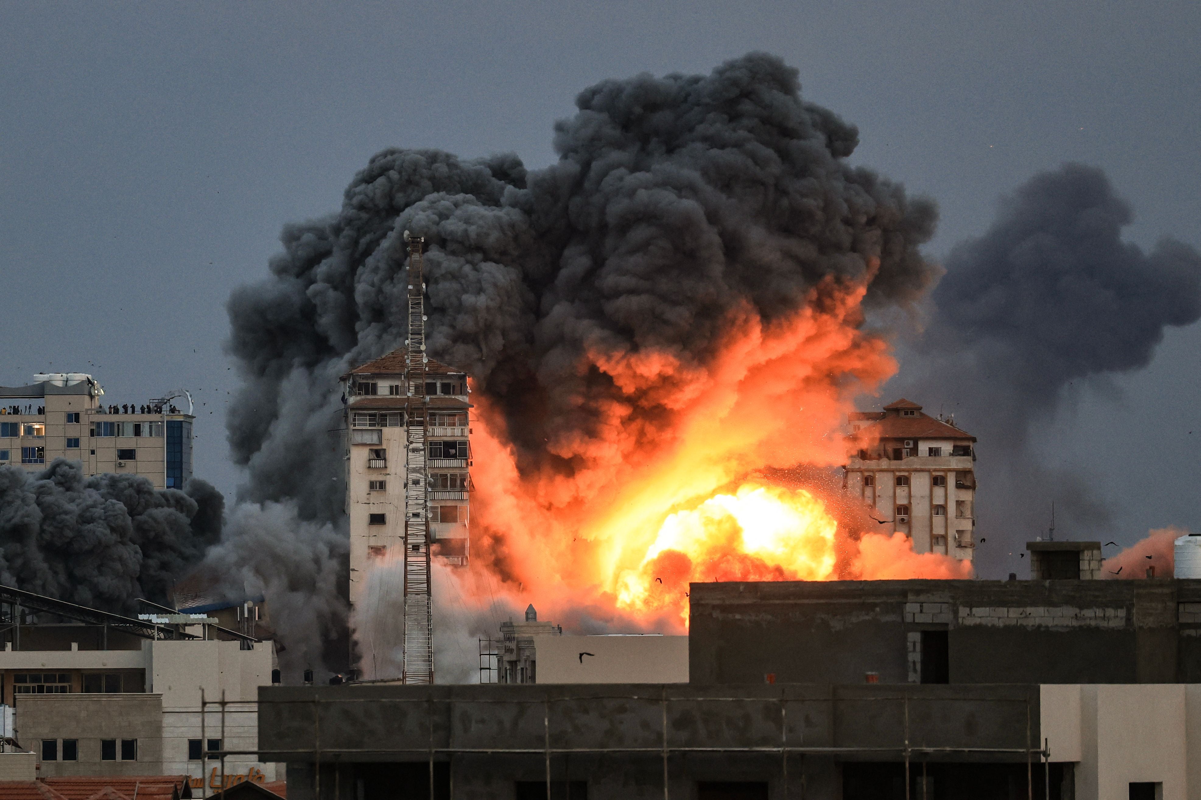 23 foreign nationals including 2 British citizens are said to be trapped in Gaza as Israeli air strikes continue