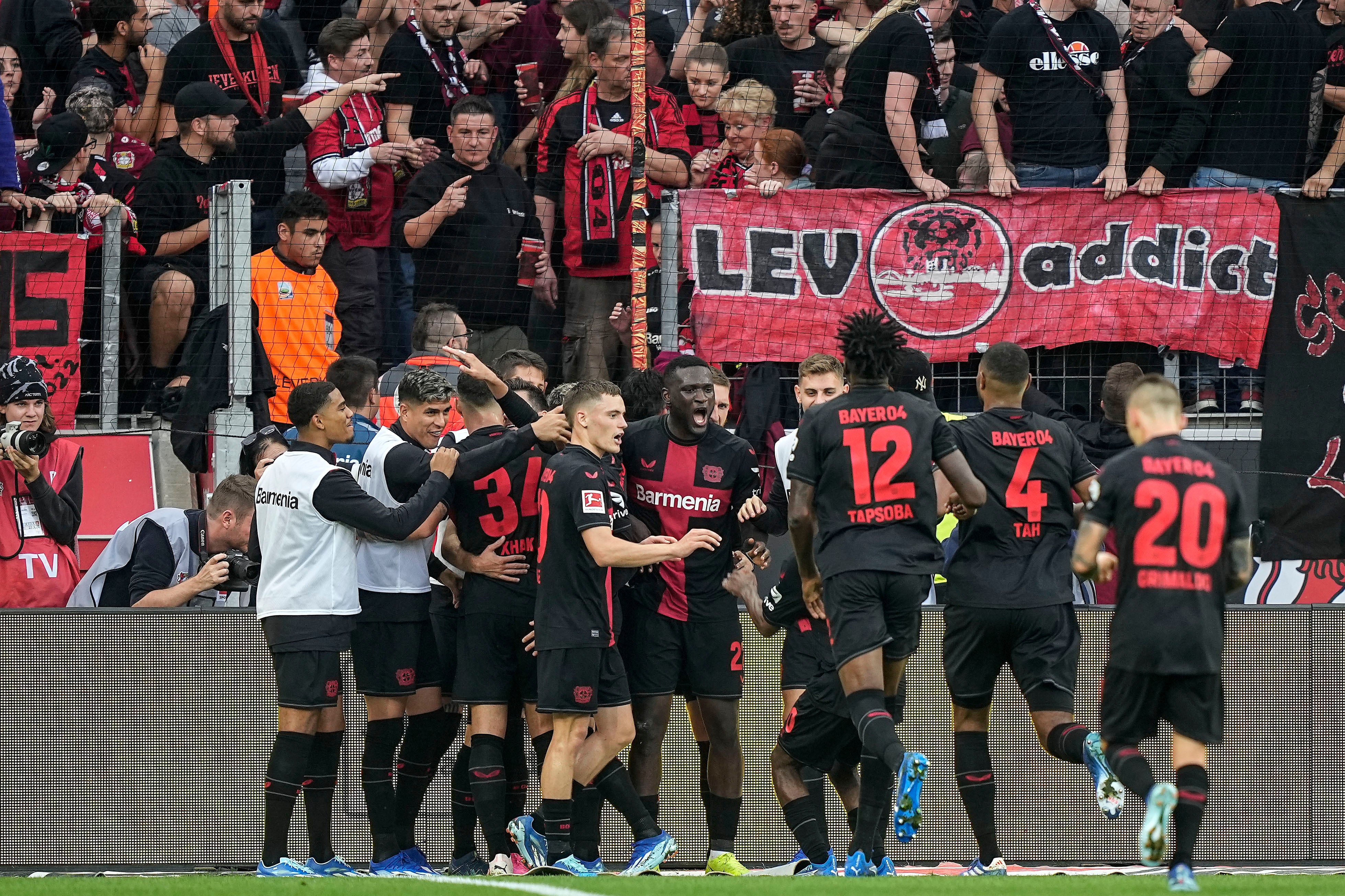 BAYER LEVERKUSEN