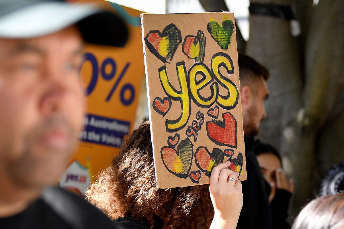Opinion polls show Australians likely to reject Indigenous Voice to Parliament at referendum