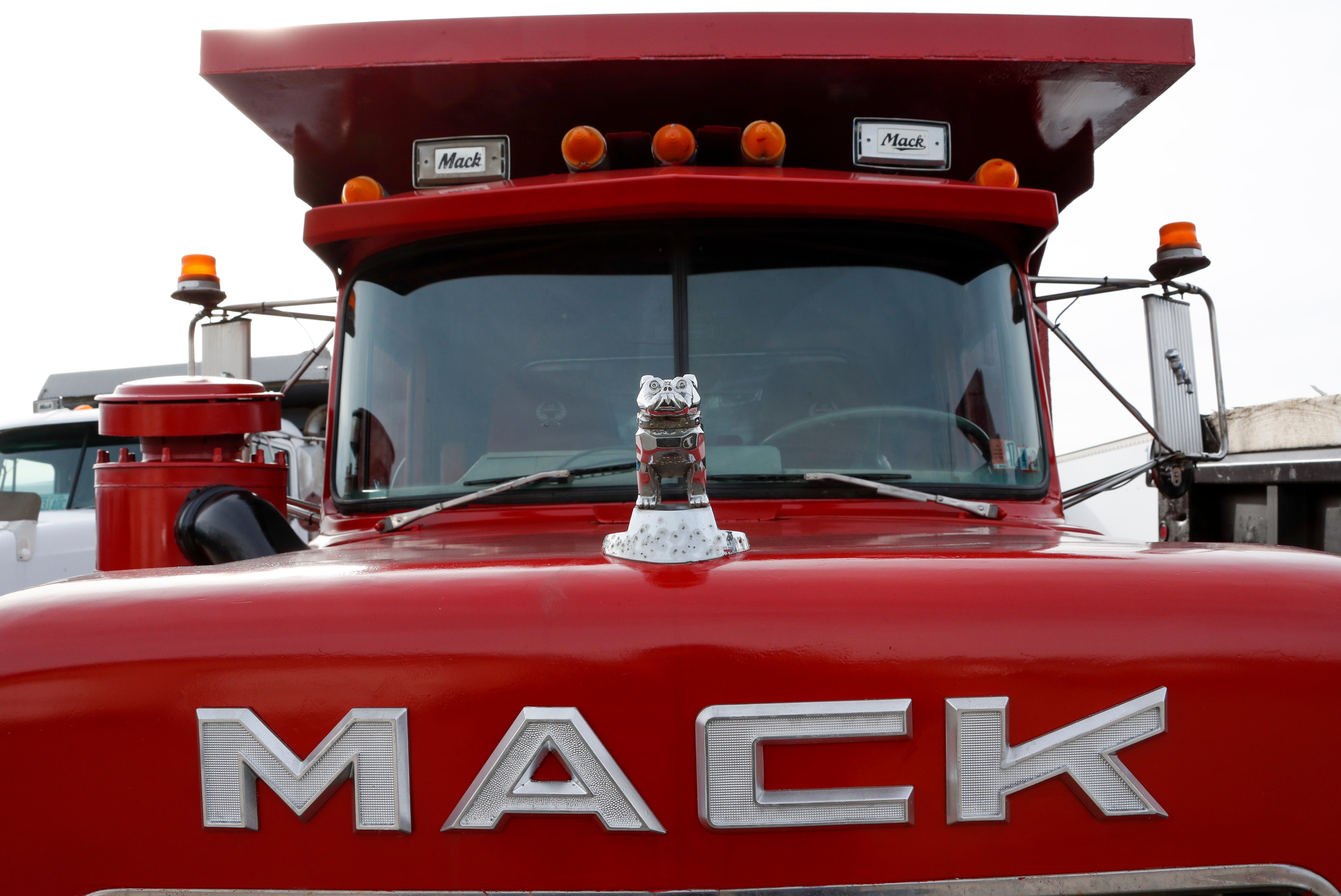 MACK TRUCKS HUELGA