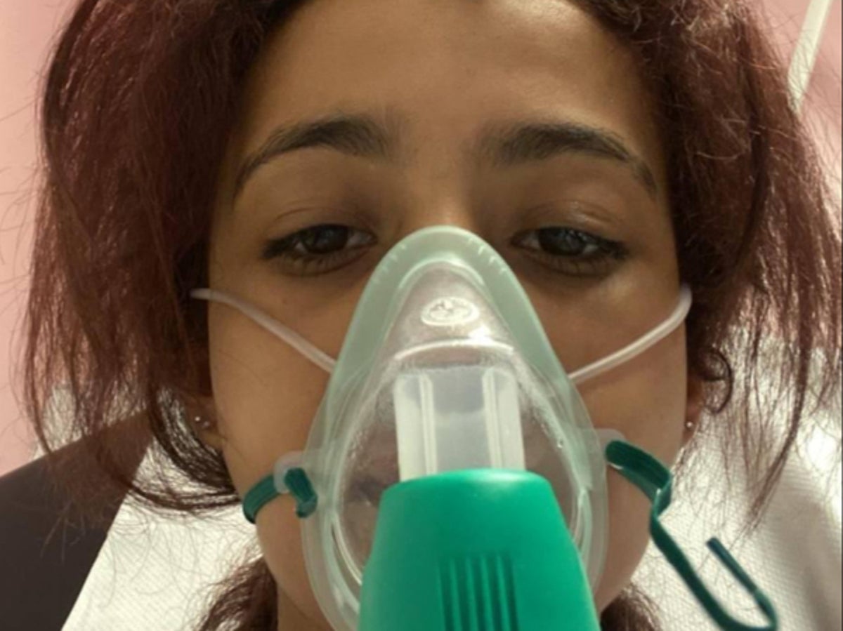 Girl, 12,  put into induced coma after vaping