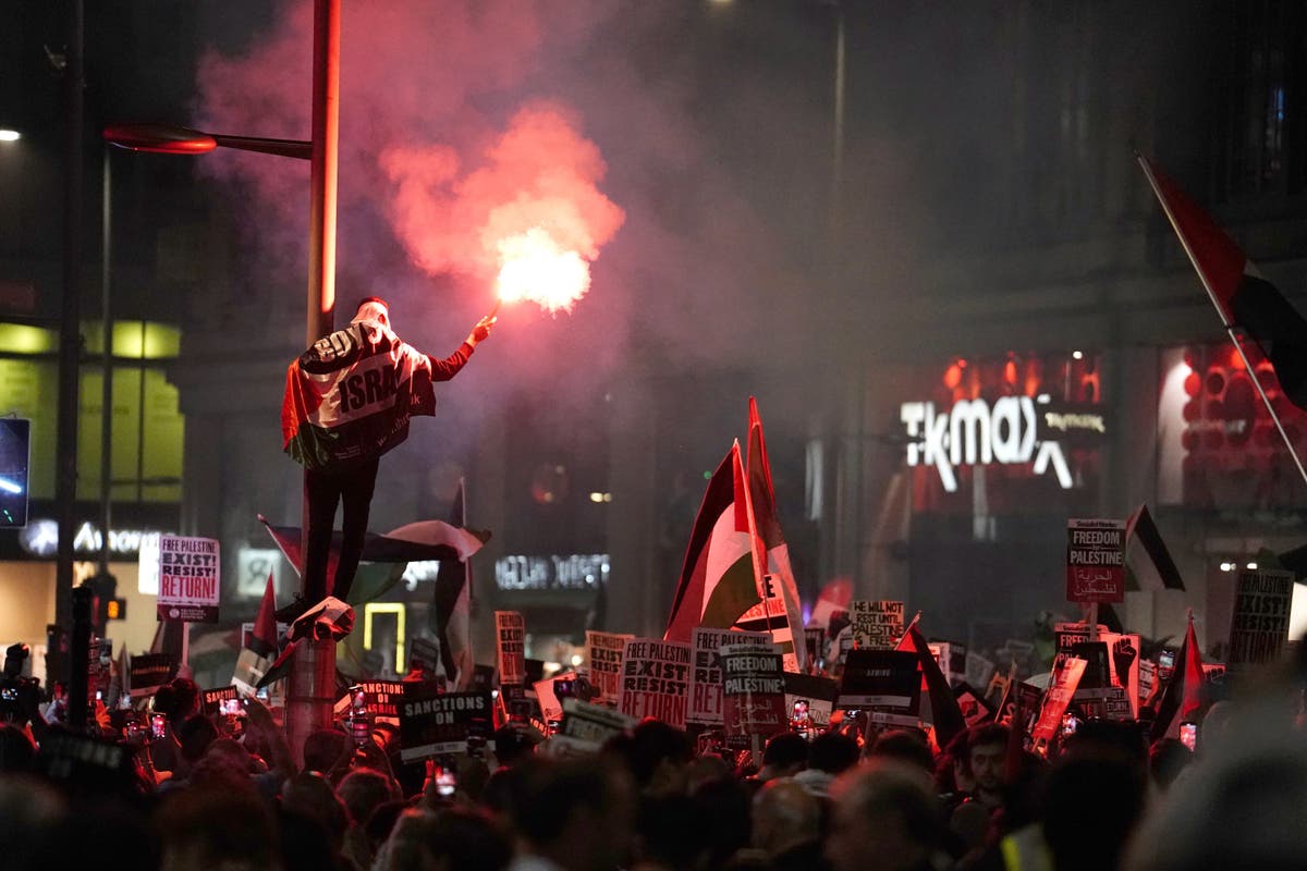 Three arrests at London protests at Israel-Gaza conflict