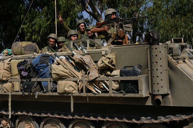 <p>Israeli soldiers near the border with Gaza</p>
