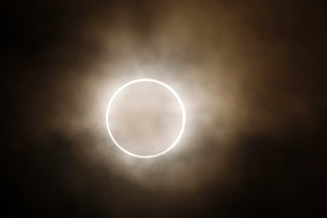 <p>Ring of Fire Eclipse Explainer</p>