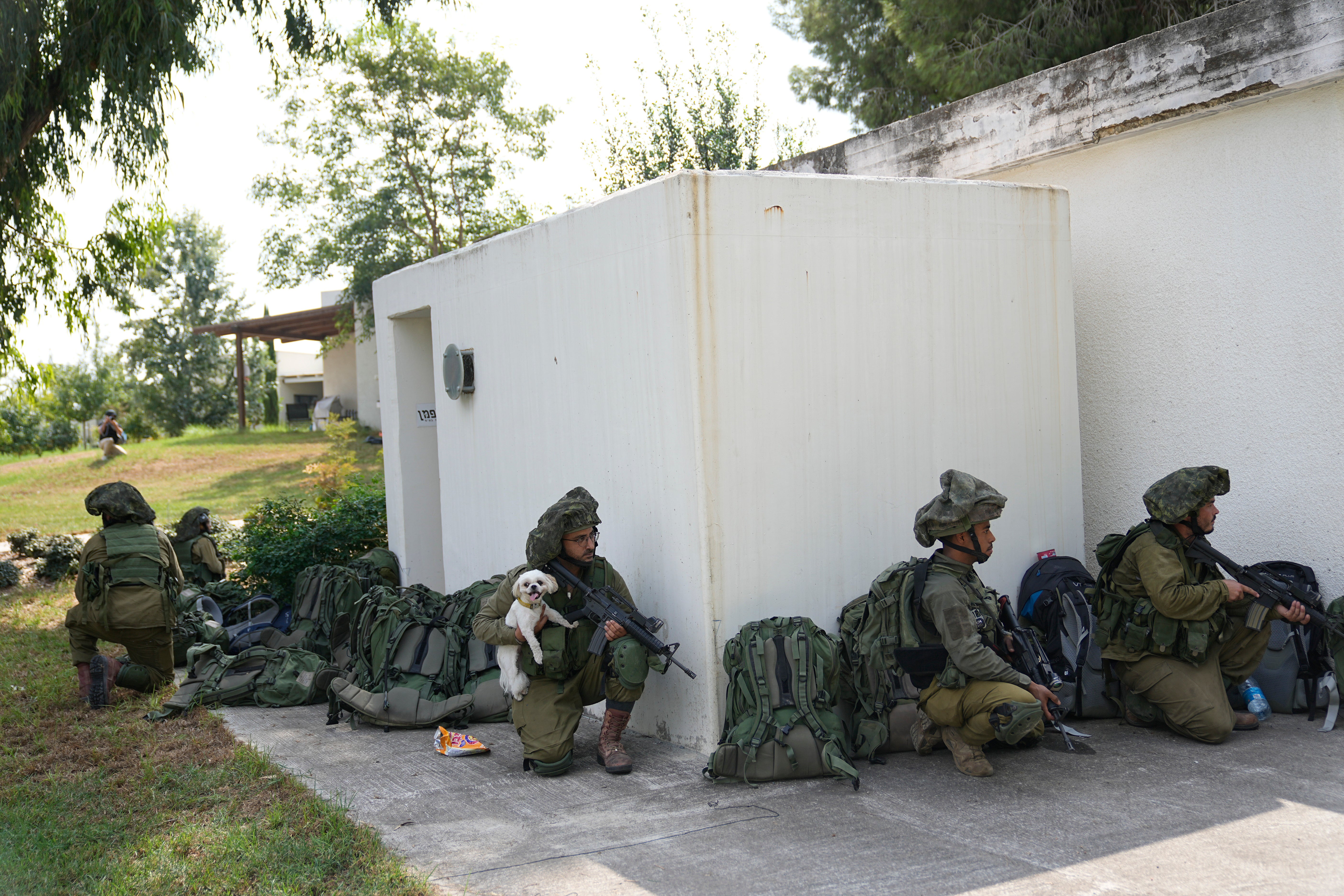 <p>Israeli soldiers in the village of Kfar Aza near the border with Gaza </p>